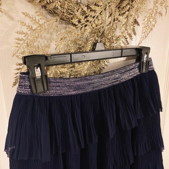 •NWOT Ruffle Skirts• - Picture 2 of 3